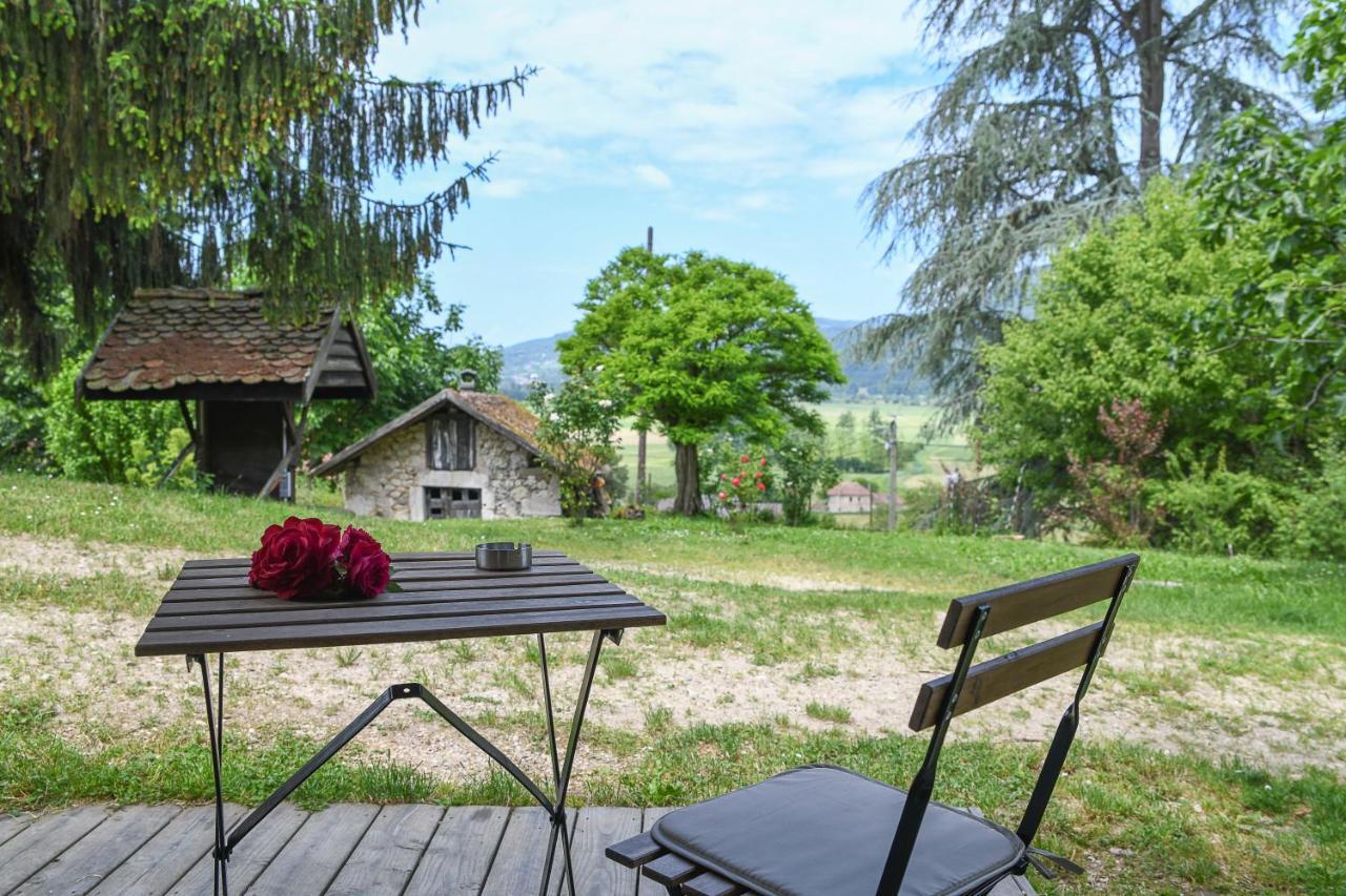 Le Gite De La Cascade Champagneux Exterior foto